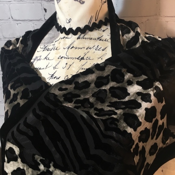 Lined sheer velvet scarf wrap - Picture 2 of 8